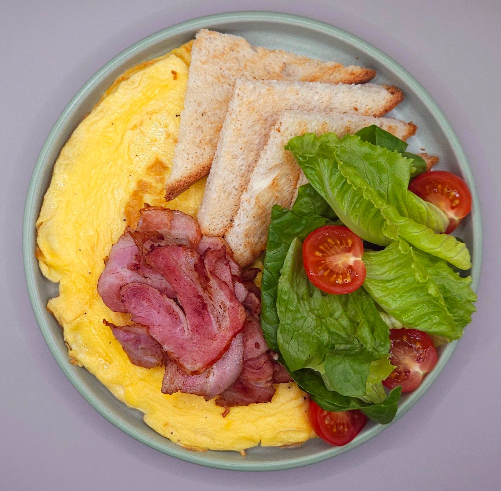 Омлет з беконом