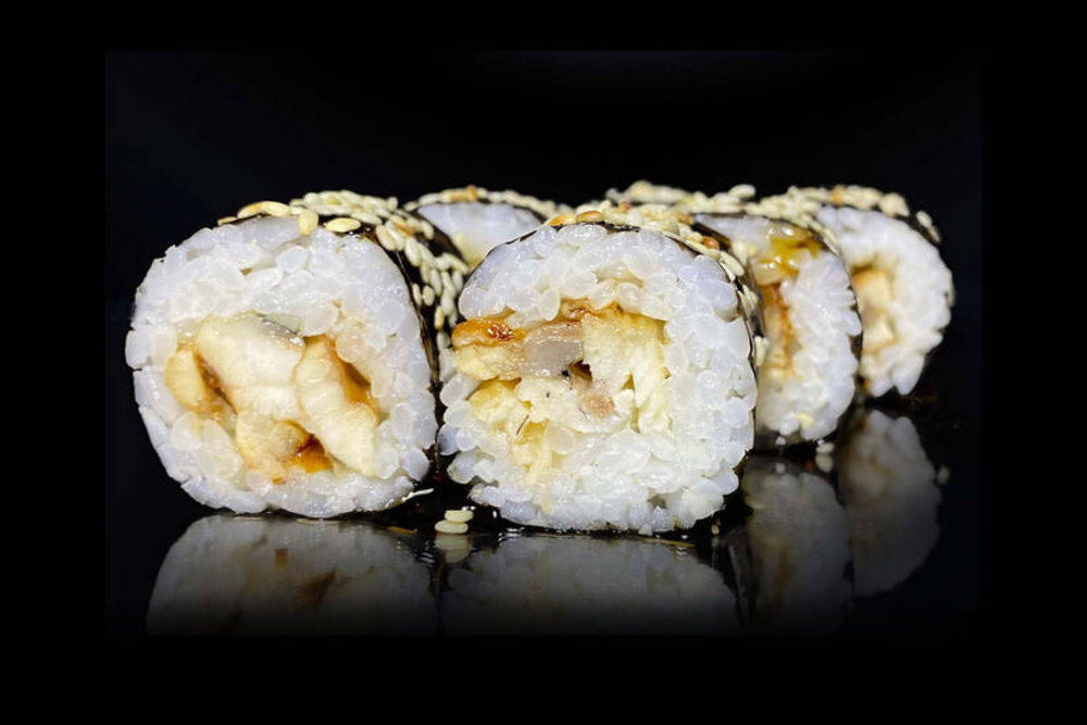 Рол Унагі макі