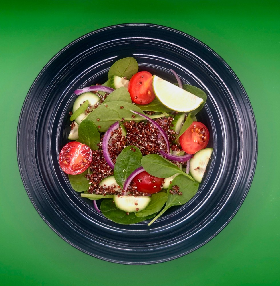 Зелений салат з кіноа