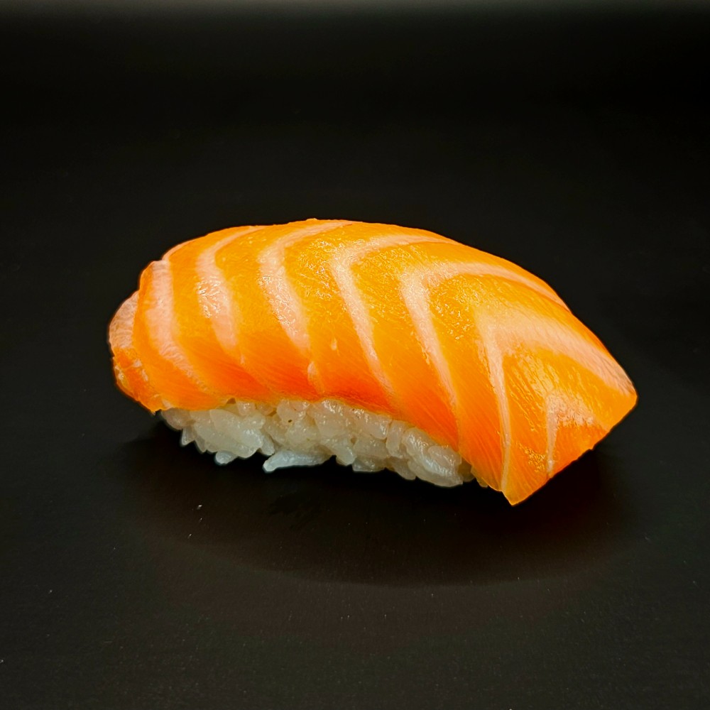 Нігірі з лососем