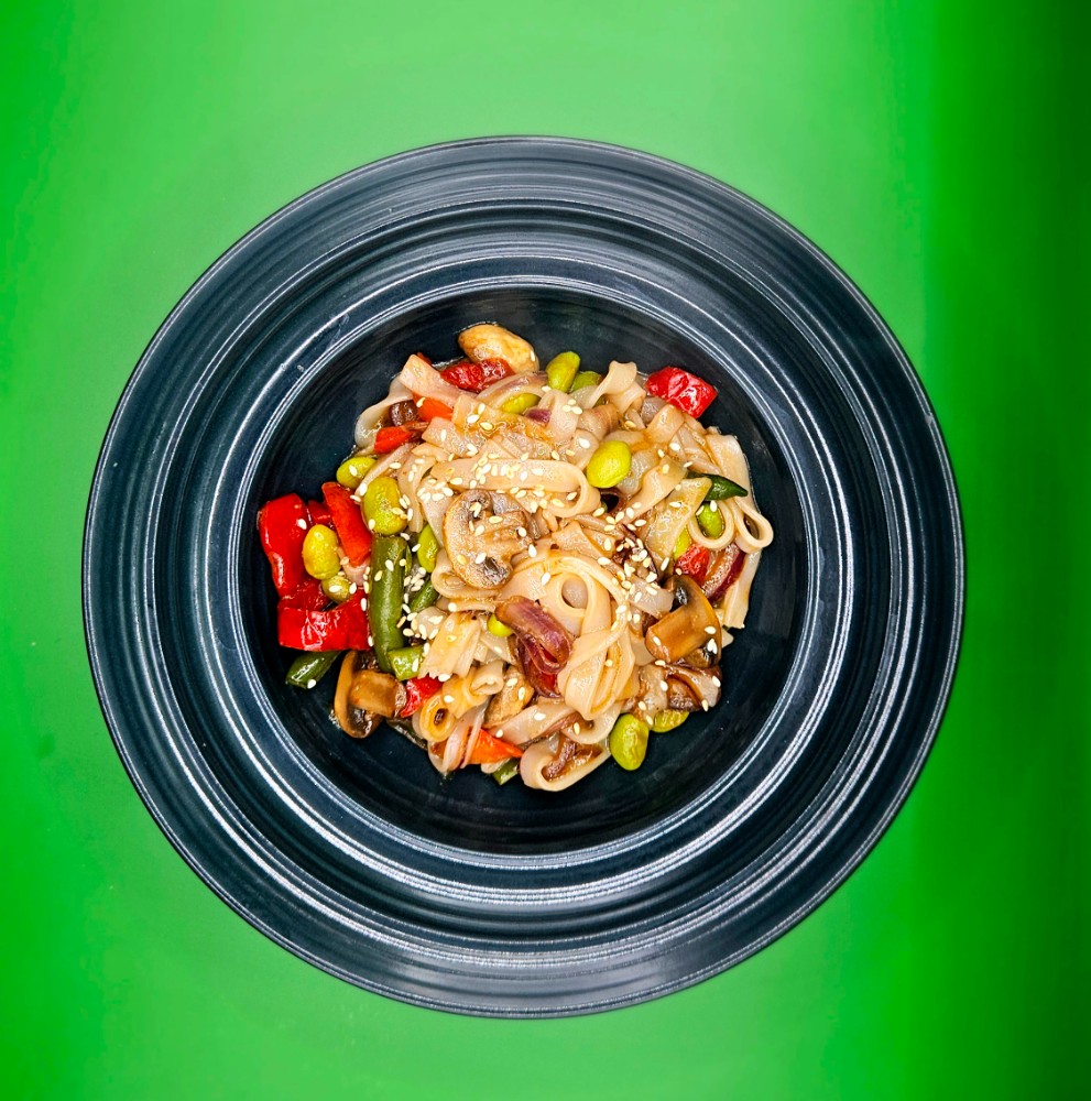 Рисова локшина з овочами