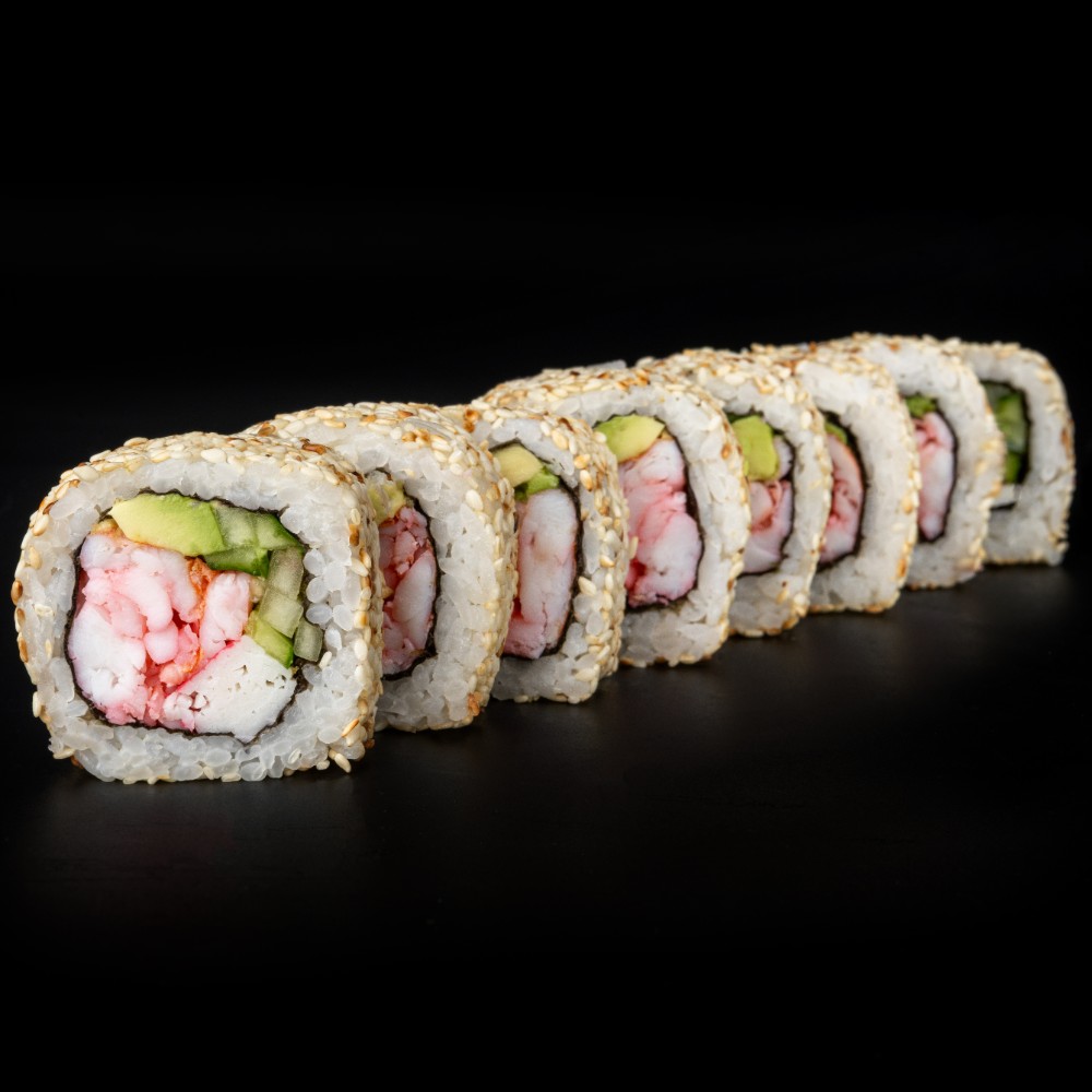 Рол Каліфорнія з креветкою в кунжуті