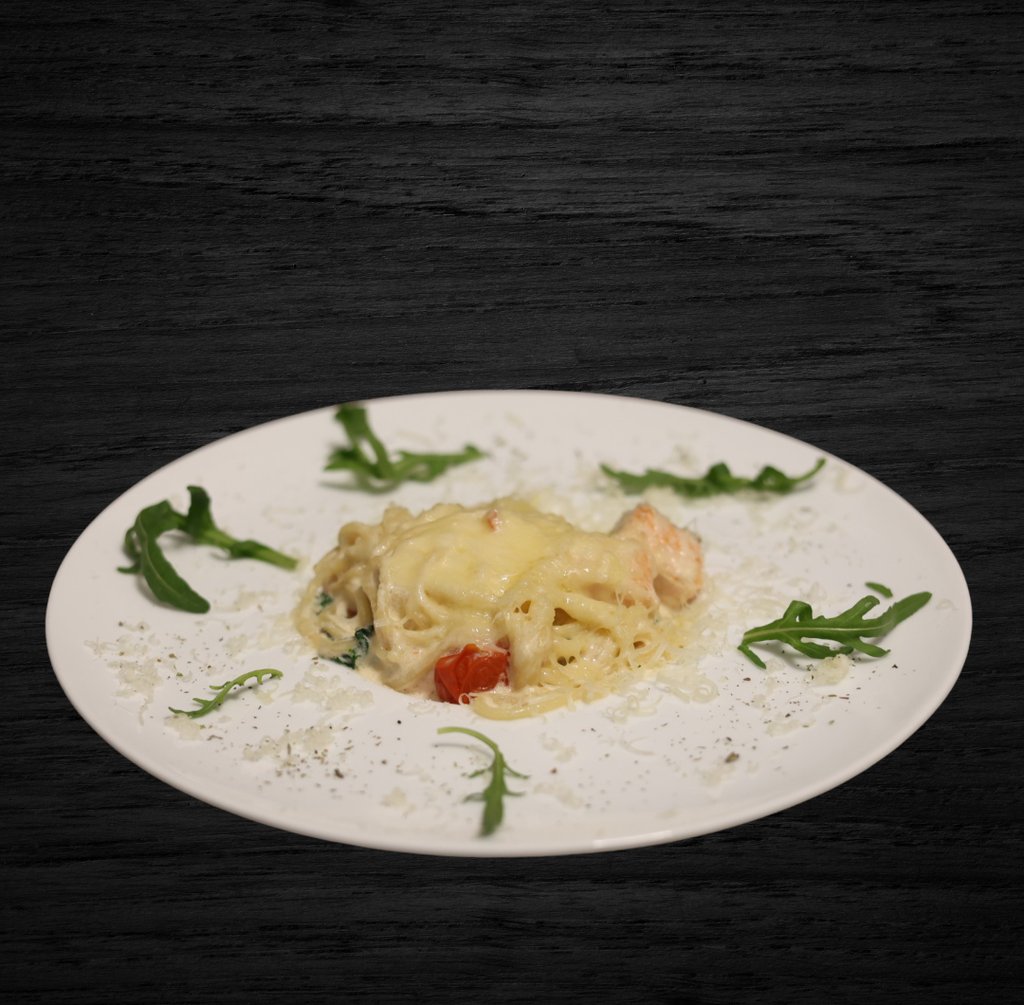 Паста з лососем та шпинатом