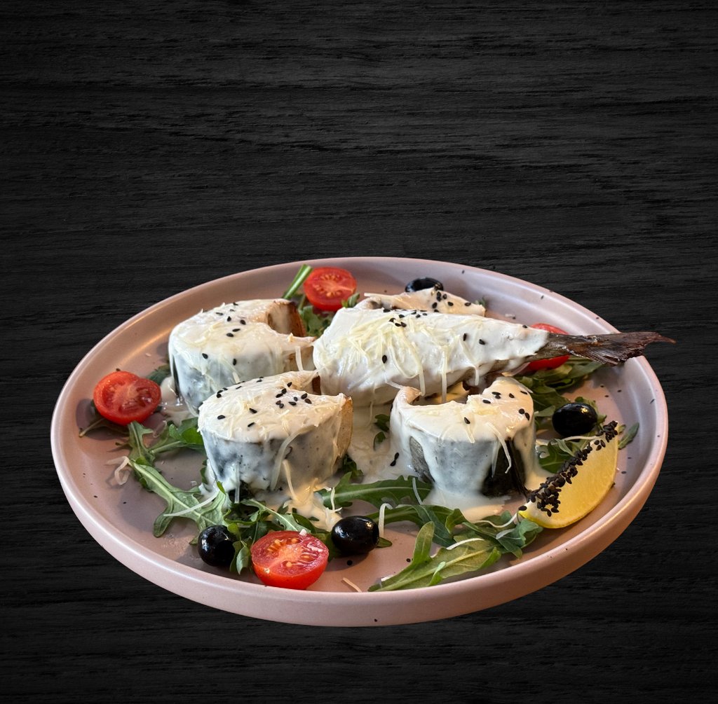 Скумбрія у вершковому соусі