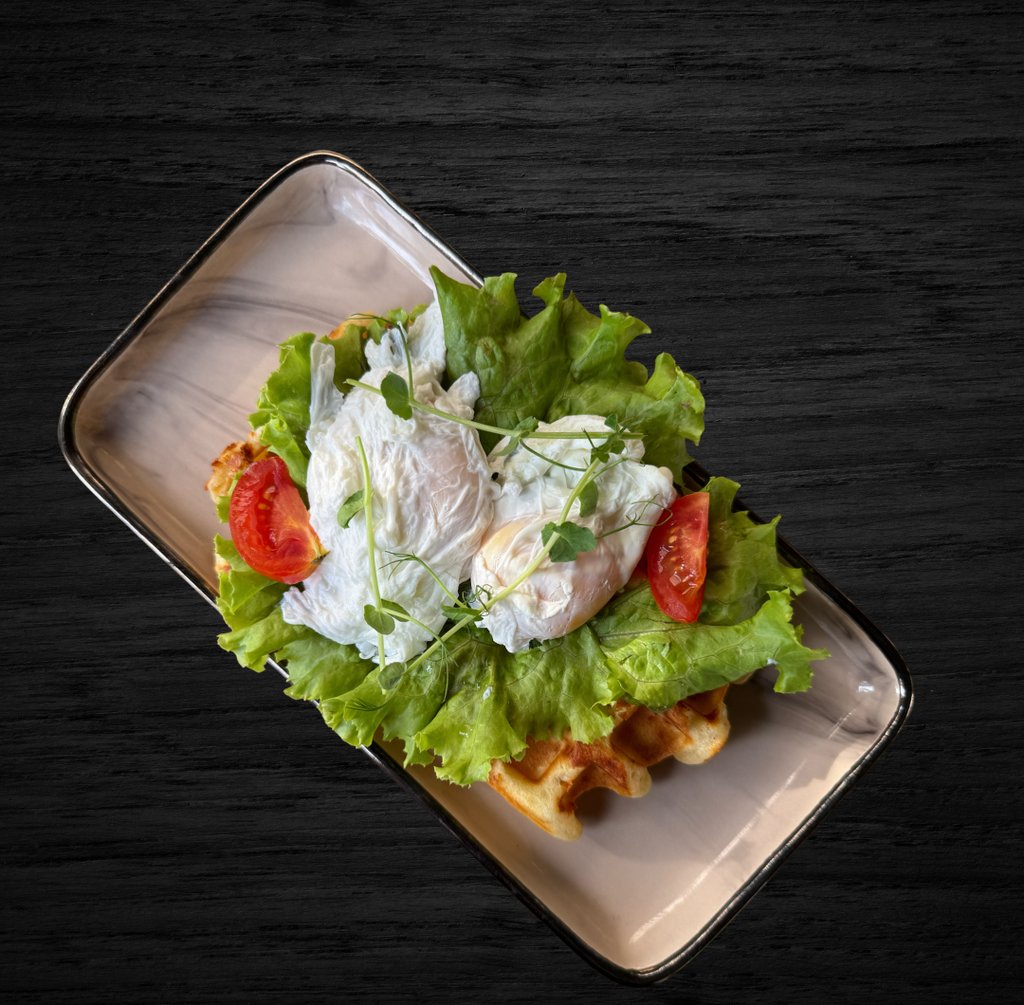 Вафлі Бельгійскі з яйцем пашот