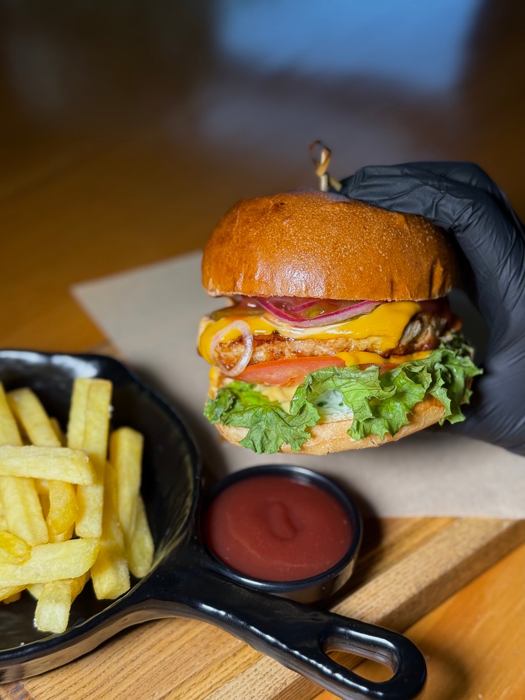 Чізбургер з курячою котлетою