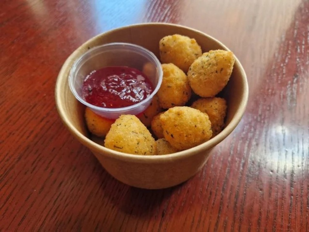 Сирні кульки з соусом (150/20г)