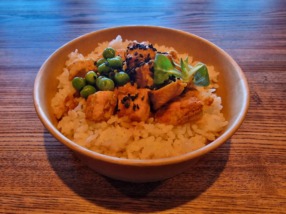 Рис Карі с куркою (300г)