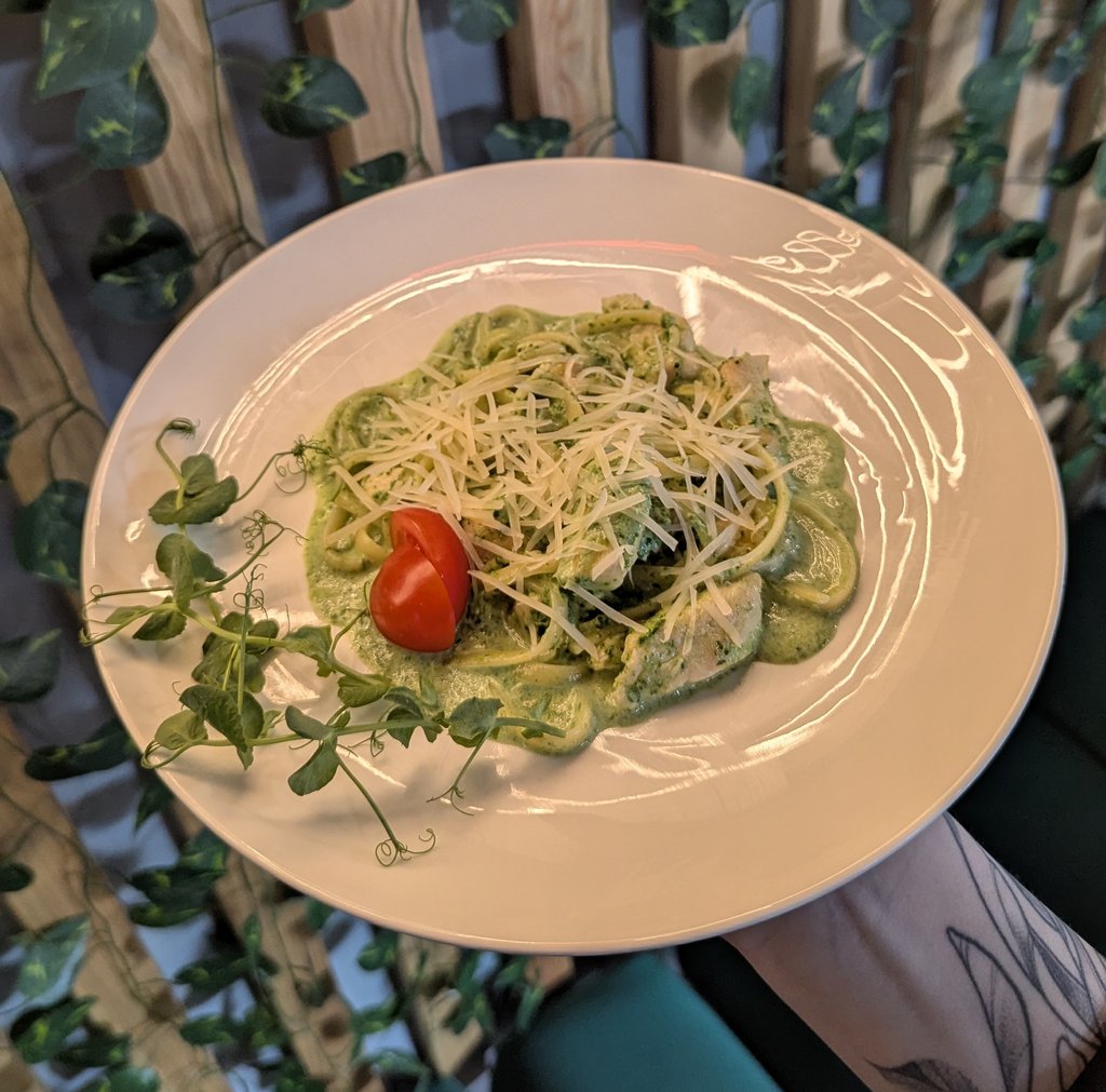 Паста з куркою та шпинатом 300г