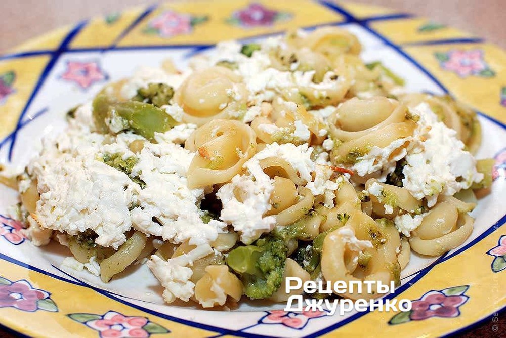 Макарони з бринзою