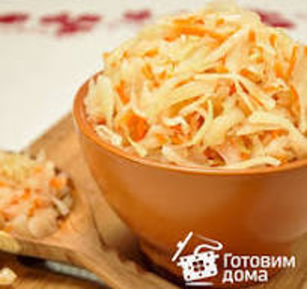Салат з квашеної капусти