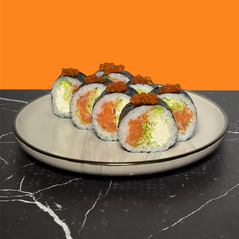 Футомак з лососем та червоною ікрою 