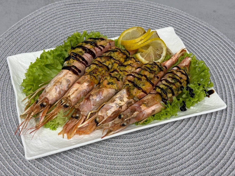 Лангусти з лососем