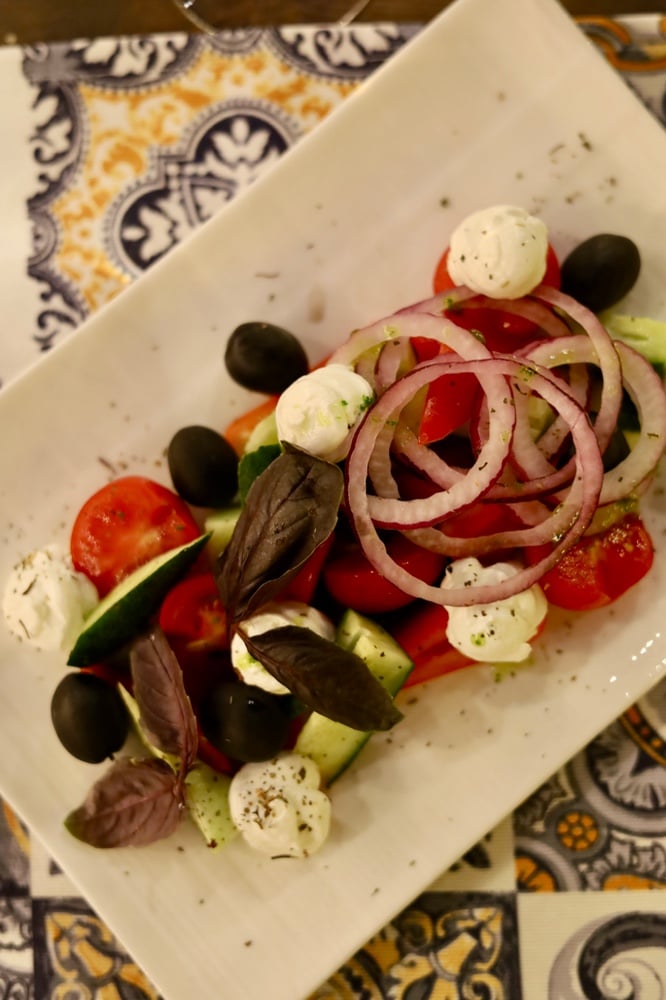 Салат грецький 370г.