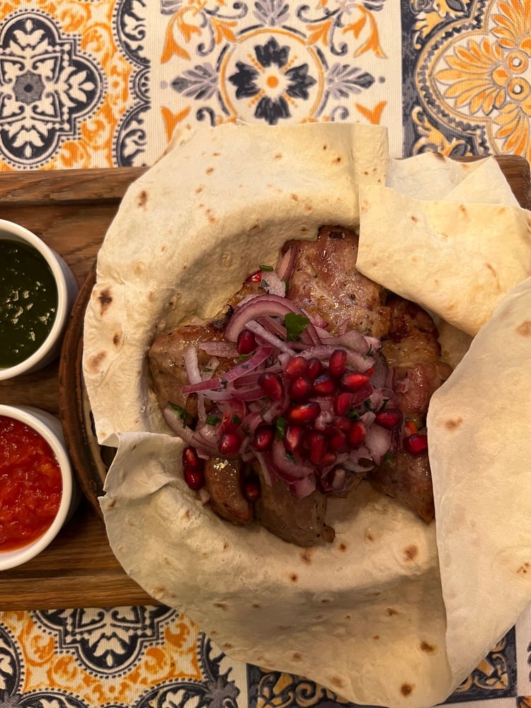 Шашлик з свиної вирізки 200г.\50г.\50г.\40г.