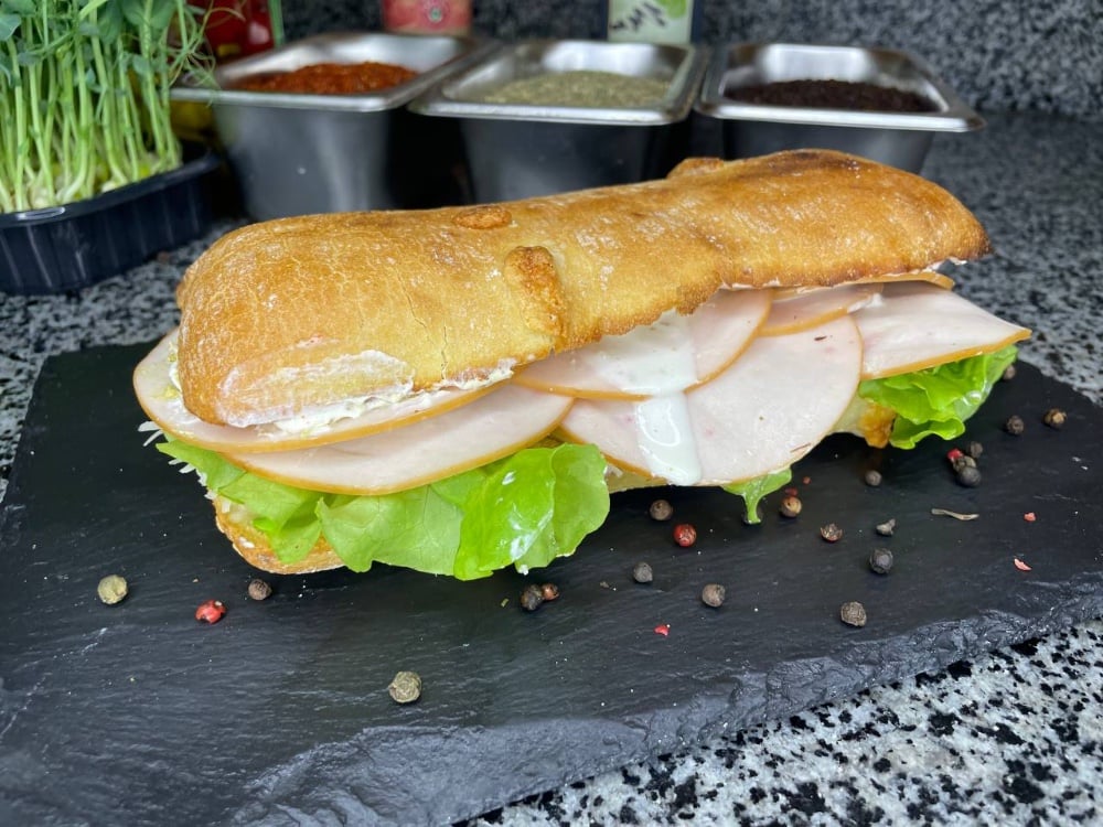 Паніні з копченою куркою