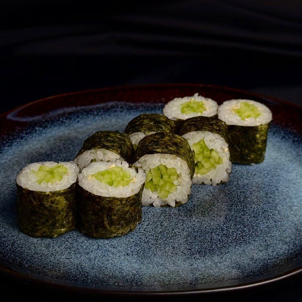 Макі огірок