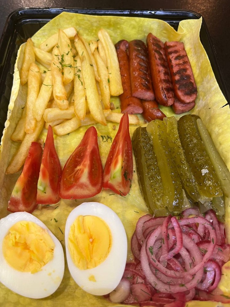 Боул з колбасками