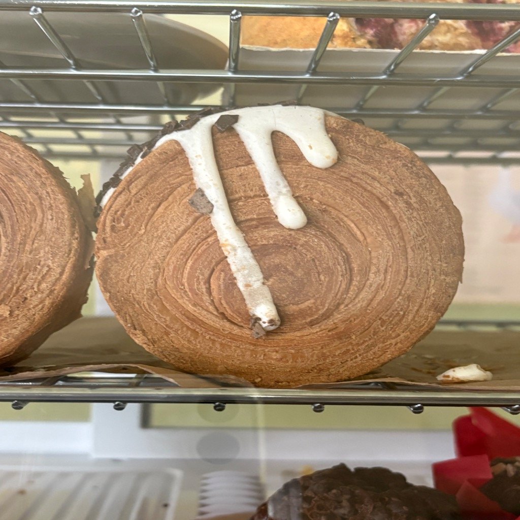 Круглий круасан