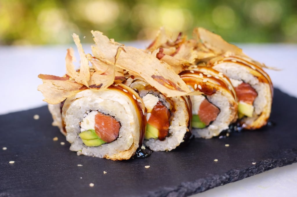 Рол золотий дракон