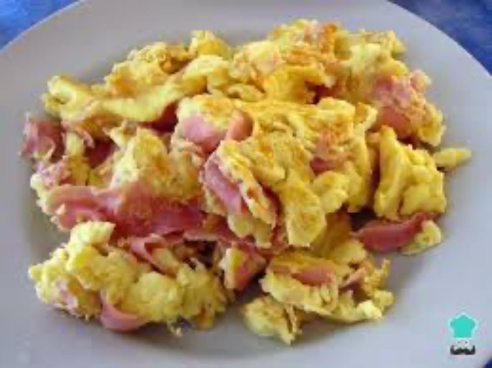 HUEVOS CON JAMON