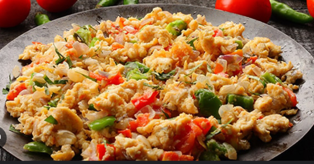 HUEVOS CON LONGANIZA