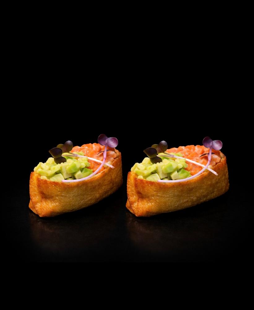 Інарі з лососем і авокадо