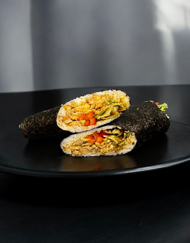 Futomaki street  з Лососем теріякі 