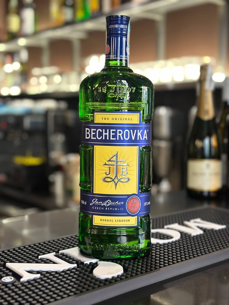 Лікер Becherovka, 38%, 50 мл