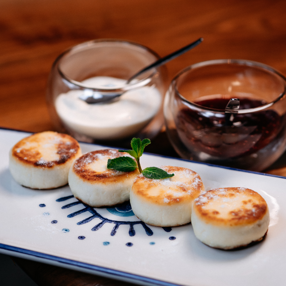 Homemade Syrniki (Домашние сырники с начинкой)