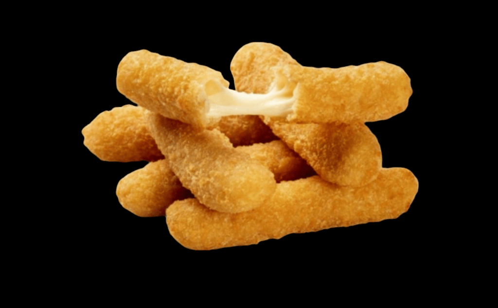 Сирні палички з брусничним соусом 