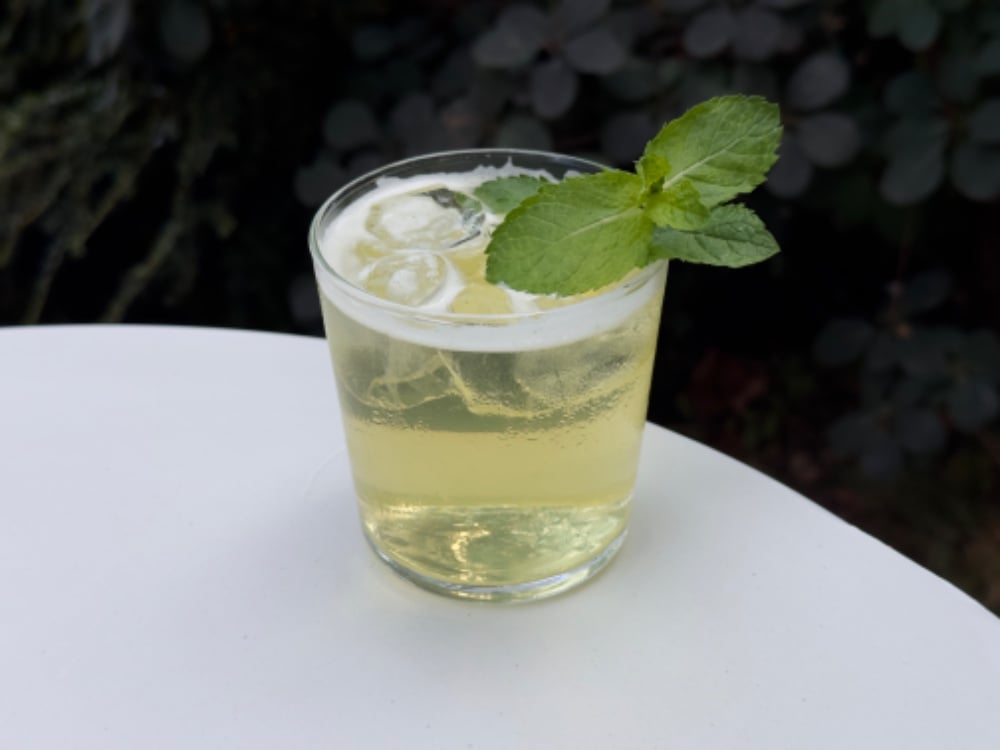 Коктейль Cheeky apricot