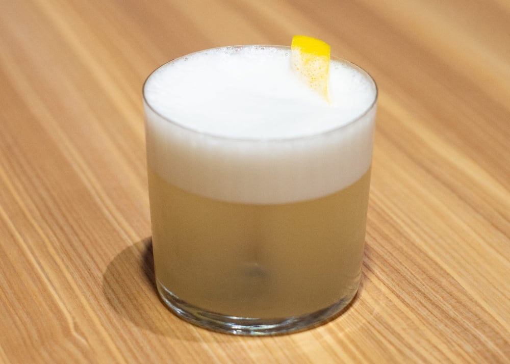 Коктейль Whiskey Sour 