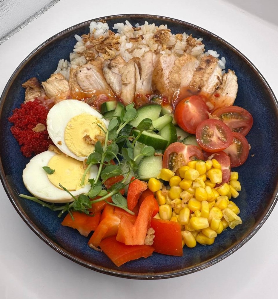 Боул з куркою теріякі