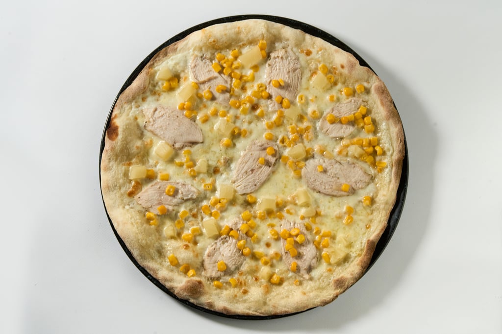 Піца "Сльози італійця" з ананасом