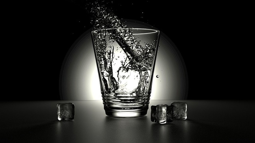 brokeN glass