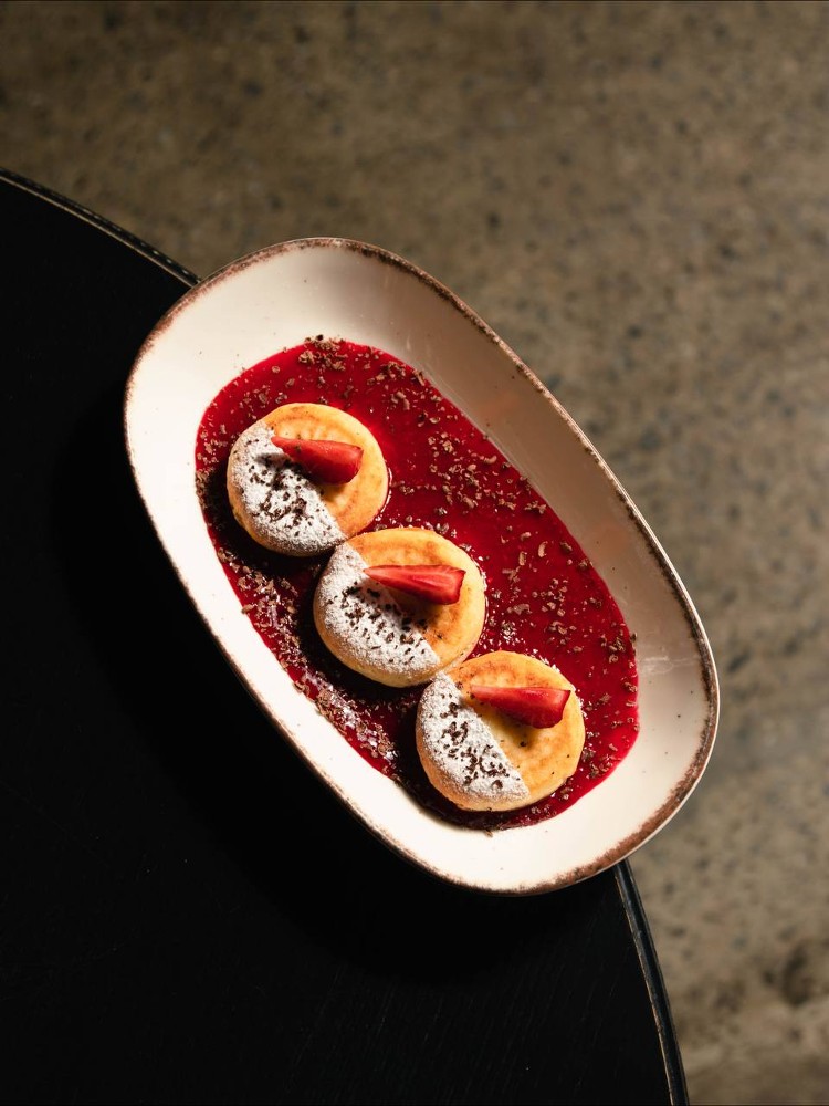 Сирники з малиновим кюлі (gluten free)