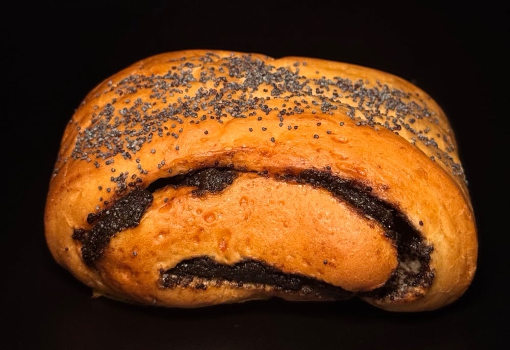 Булочка з маком