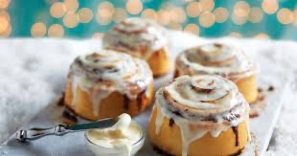 Булочка з корицею