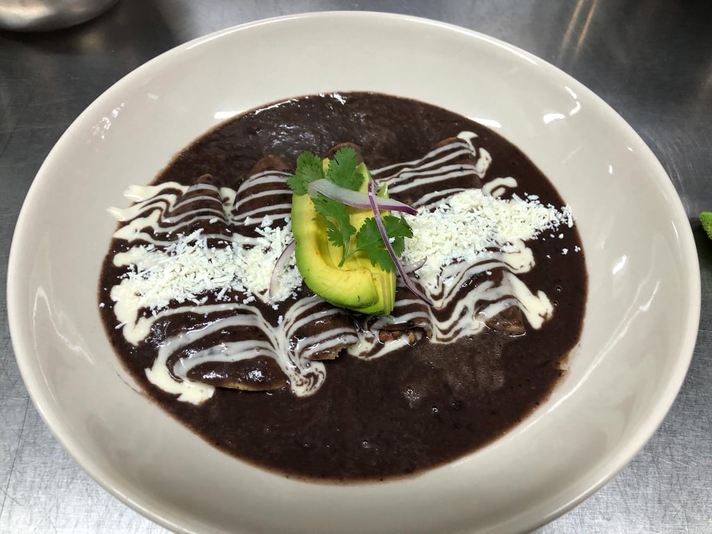 Enfrijoladas de pollo