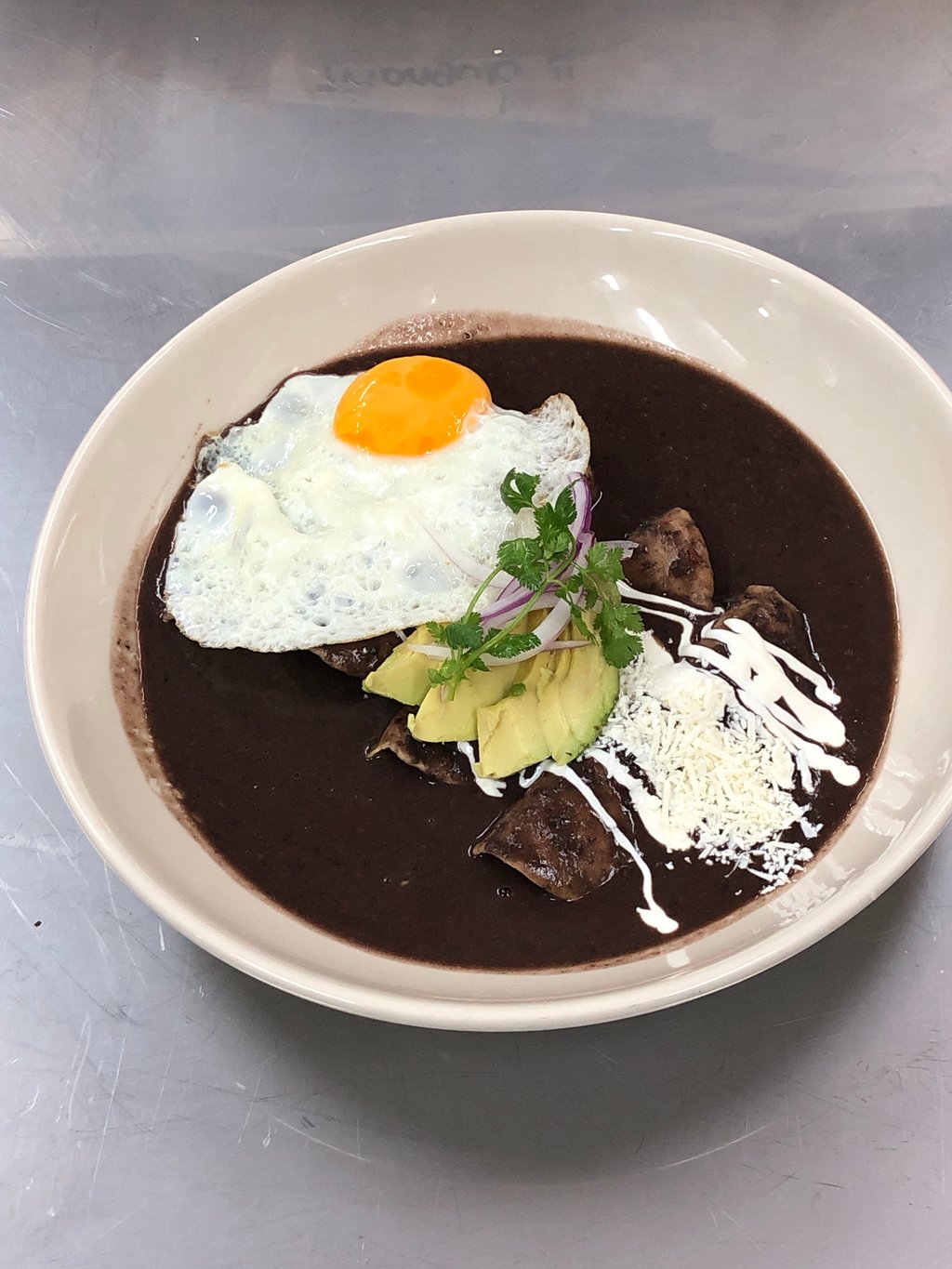 Enfrijoladas de huevos