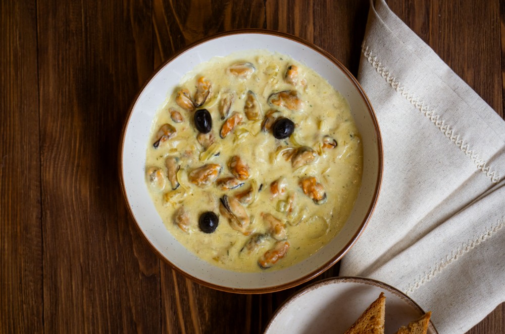 Мідіі у вершковому соусі