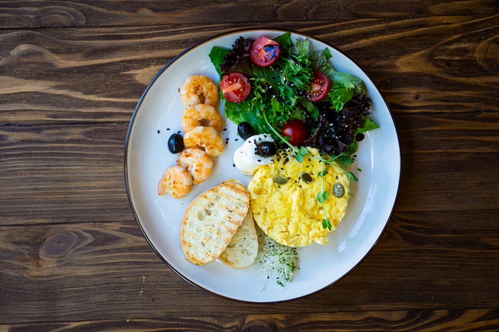 Скрембл з креветкою