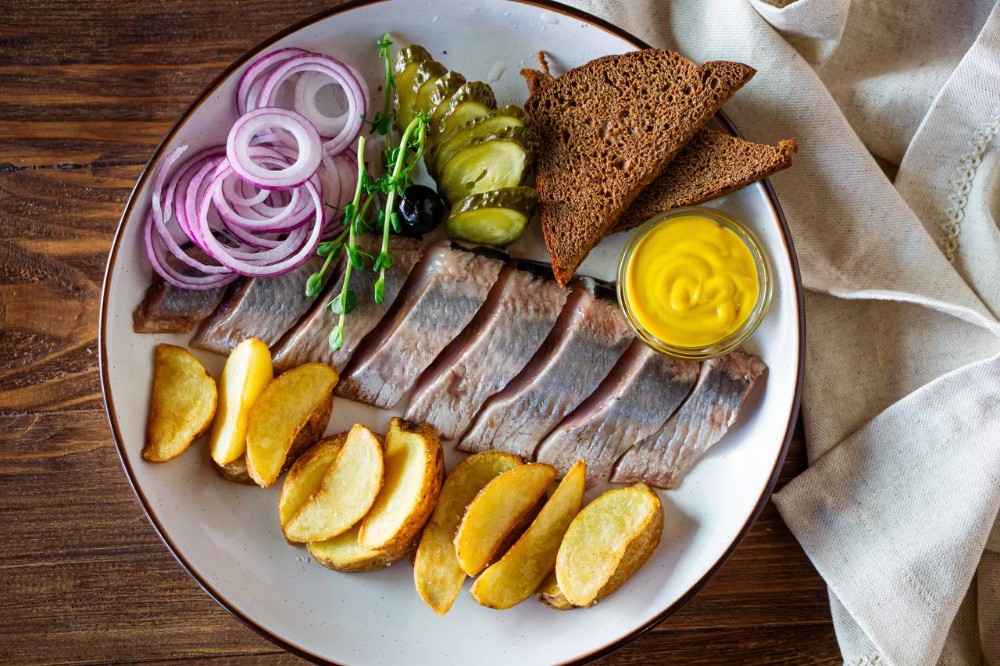 Оселедець з картоплею по-селянськи 