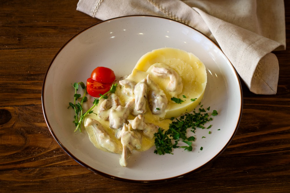 Курка у вершковому соусі