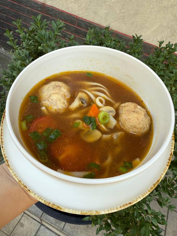 Суп з фрикадельками
