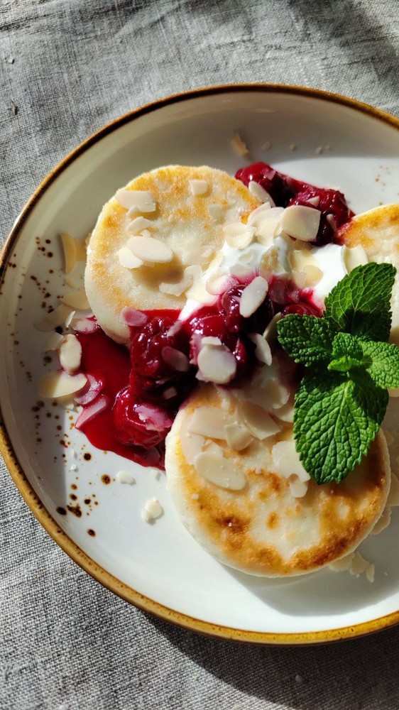 Сирники в вершковому соусі