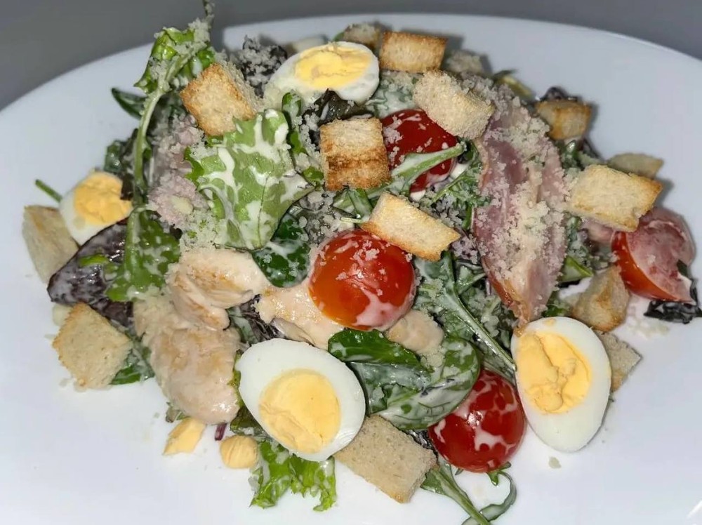 Цезар з куркою (сухарики)