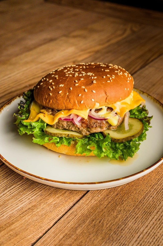 Бургер з котлетою