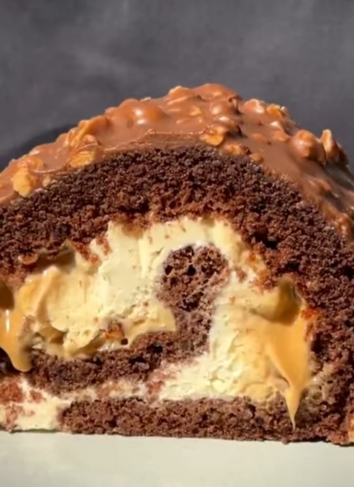 Снікерс рулет